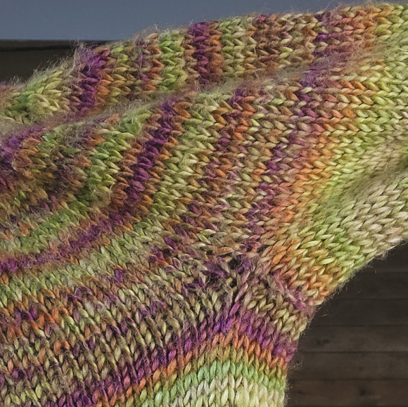 Vintage Hand Knit Handmade Acrylic Autumn Sweater - Picture 5 of 7